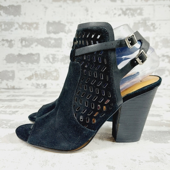 BCBGeneration Black Perforated Suede Block Heel Buckle Up Sandals K941 - Picture 1 of 16